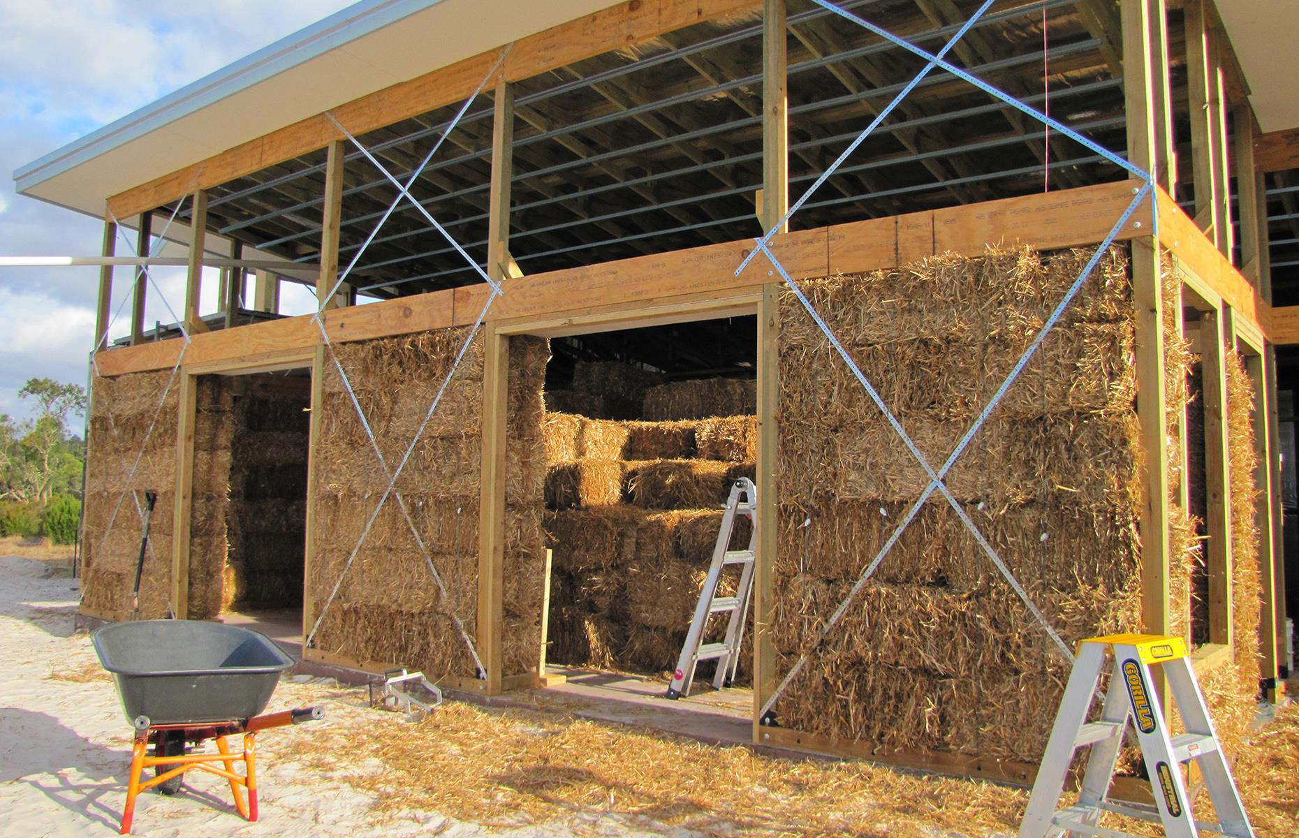 Building a home with strawbale: 9 eco home building materials that are better than concrete